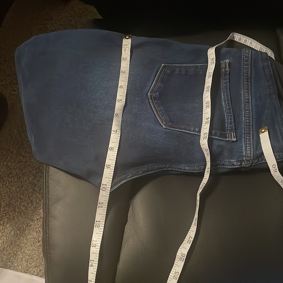 Soft stretchy denim leggings. - Picture 13 of 15